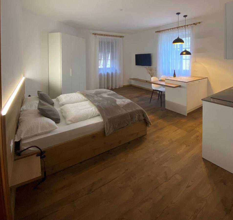 Apartmán Ansitz Von Wohlgemuth Salorno Exteriér fotografie