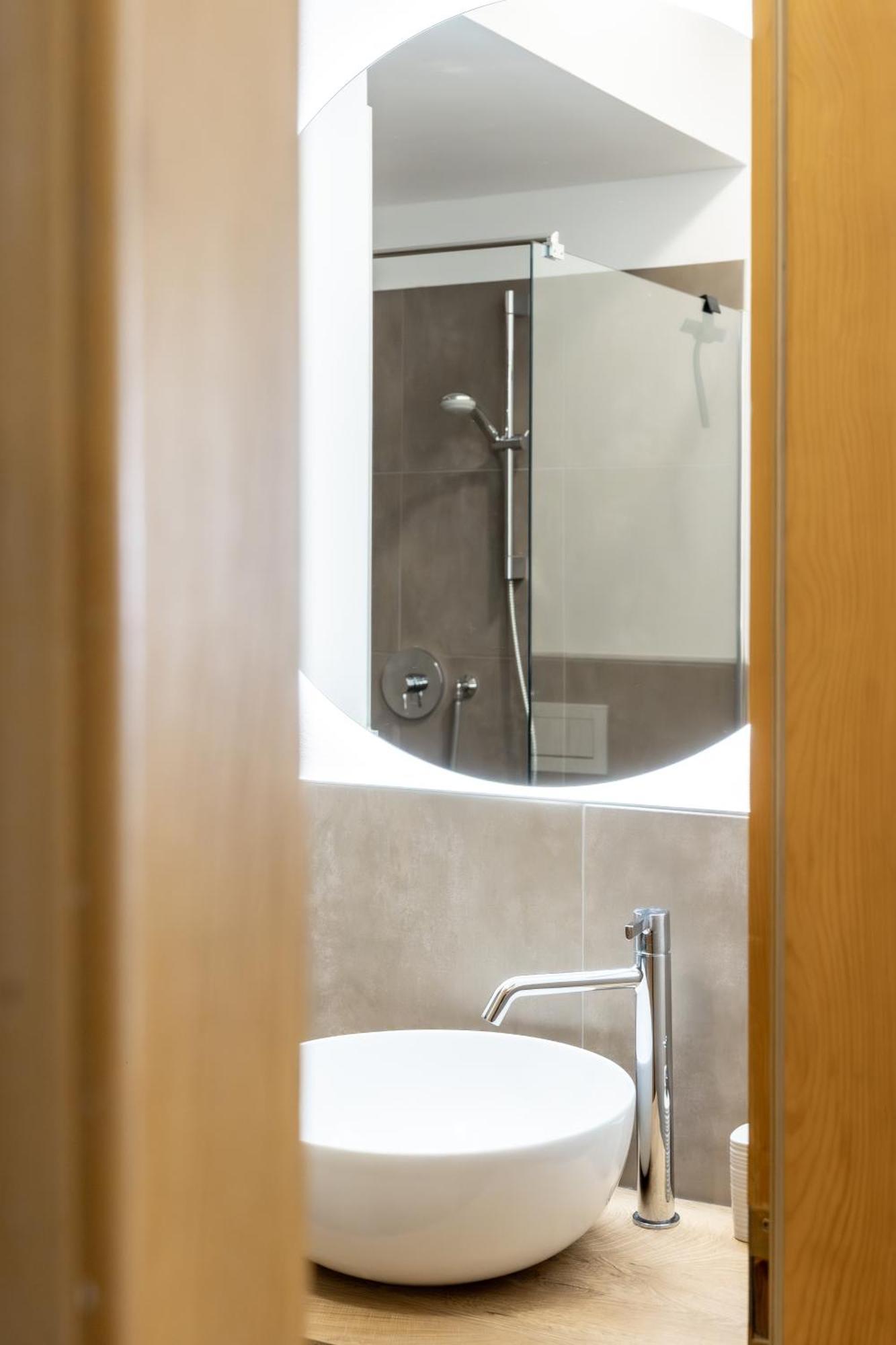 Apartmán Ansitz Von Wohlgemuth Salorno Exteriér fotografie